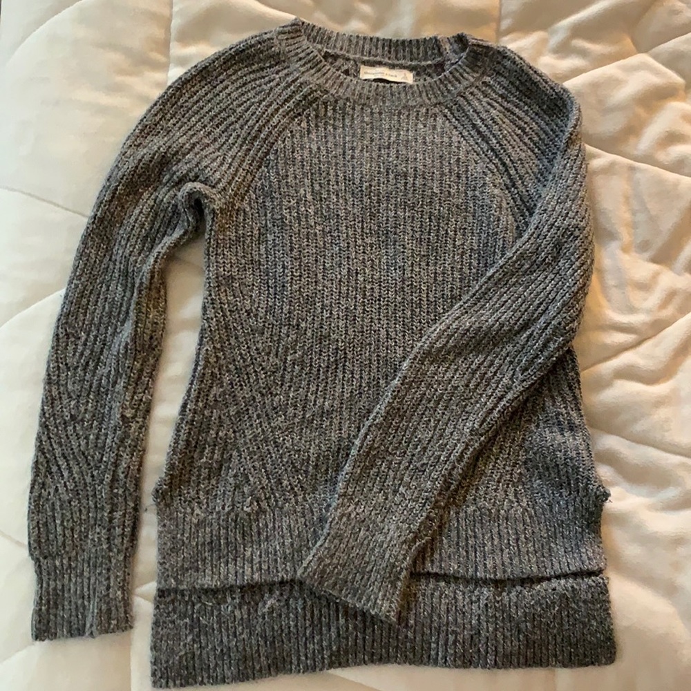 Abercrombie & Fitch sweater